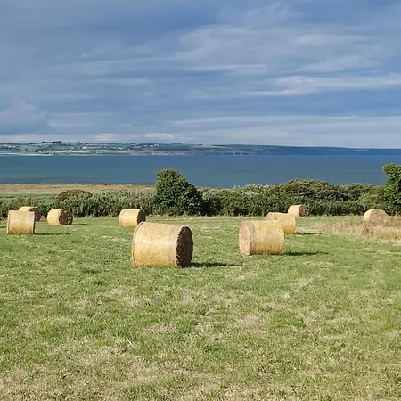 The Boathouse Апартаменты *